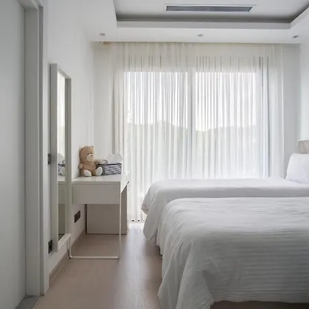 Luxe Nature Life 1 Hotel